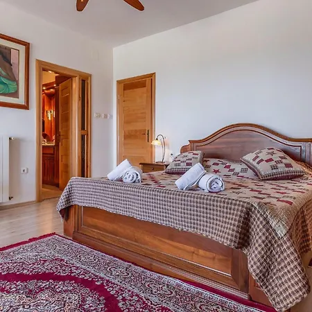 Novela Casa vacanze Pola