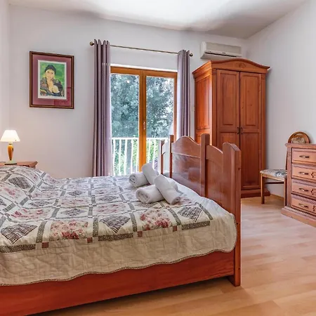 Novela Casa vacanze Pola